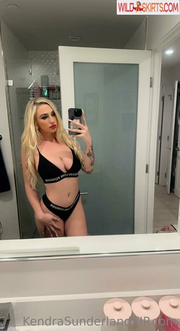 Kendra Sunderland nude leaked photo #266