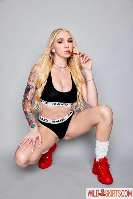 Kendra Sunderland / kslibrarygirl / therealkslibrarygirl nude OnlyFans, Instagram leaked photo #486