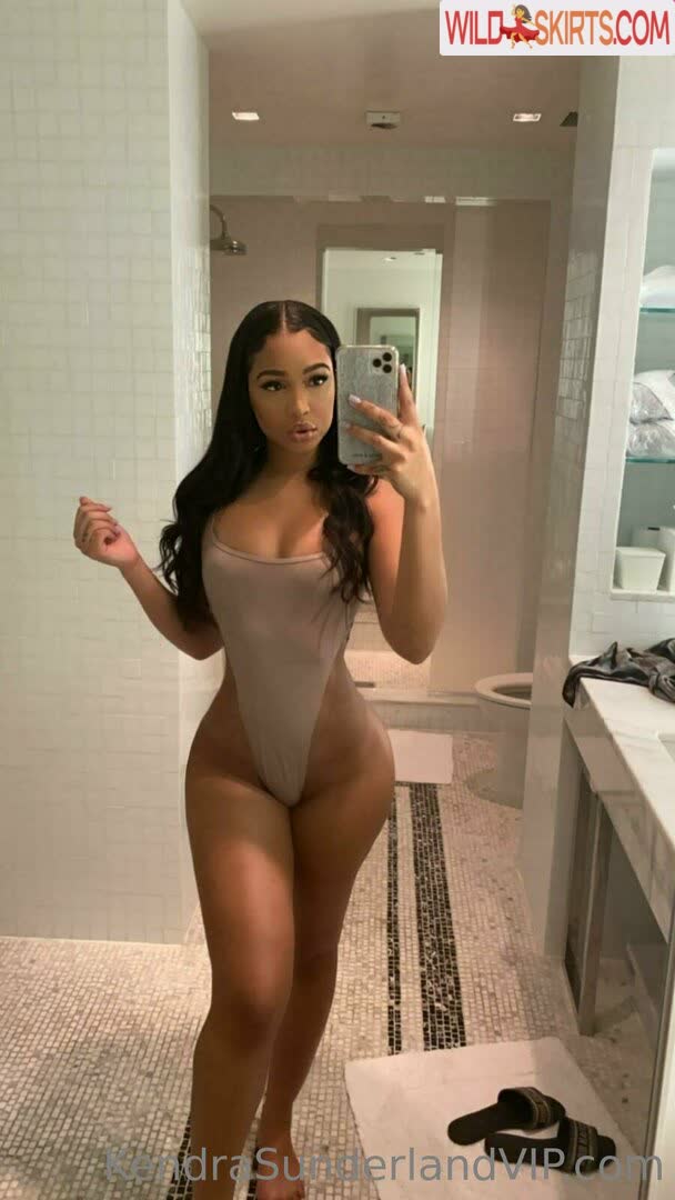 KendraSunderland nude leaked photo #30