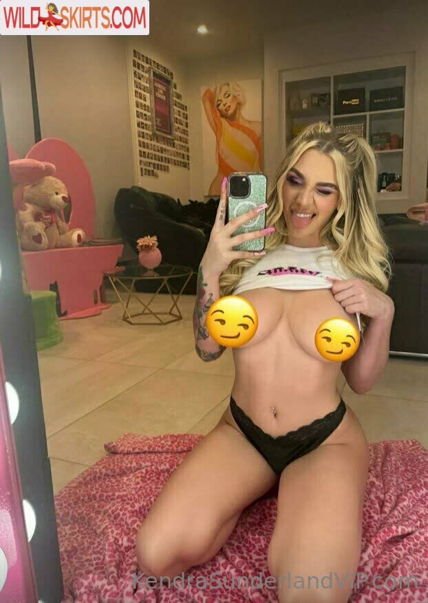 KendraSunderland nude leaked photo #69