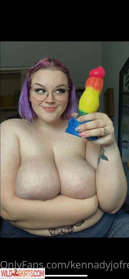 Kennadyjofree nude leaked photo #17