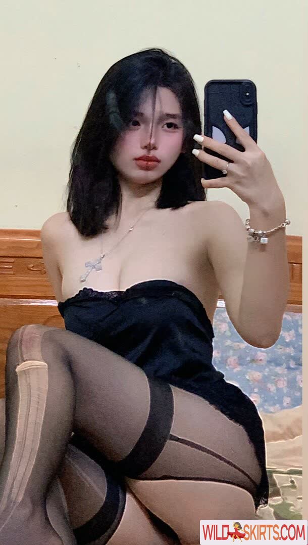 Khanh Linh nude leaked photo #2