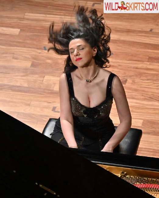 Khatia Buniatishvili / khatiabuniatishvili nude Instagram leaked photo #109