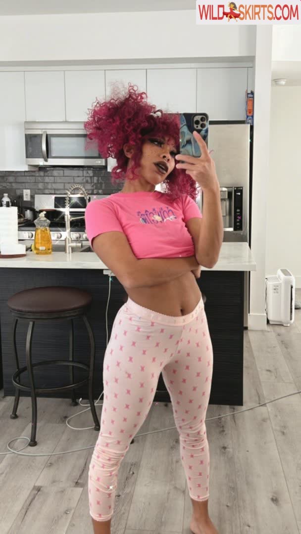 Kieraplease nude leaked photo #21