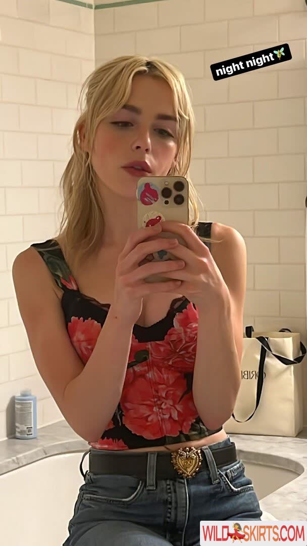 Kiernan Shipka nude leaked photo #978