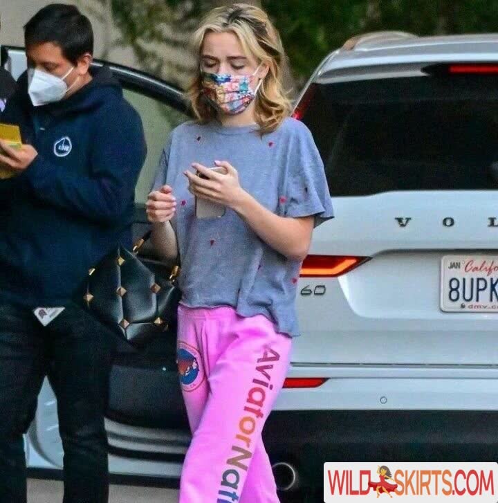 Kiernan Shipka / AdventuresSabrina / kiernanshipka nude Instagram leaked photo #11