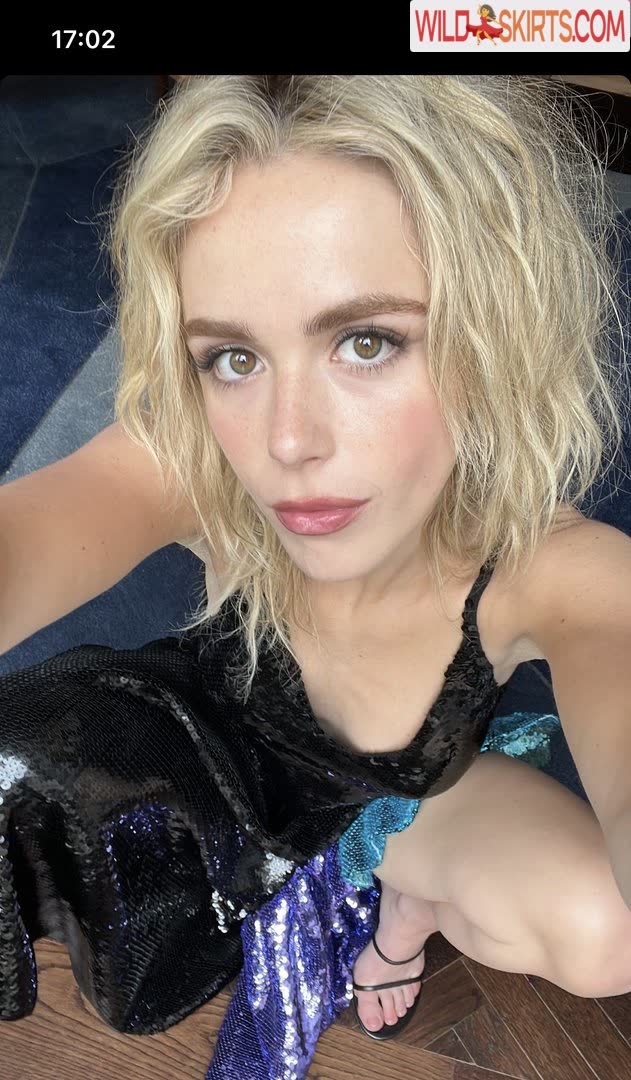 Kiernan Shipka nude leaked photo #222