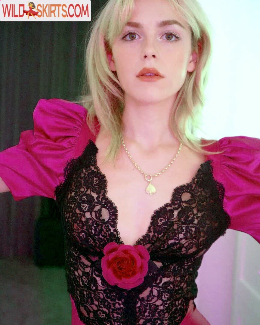 Kiernan Shipka nude leaked photo #892