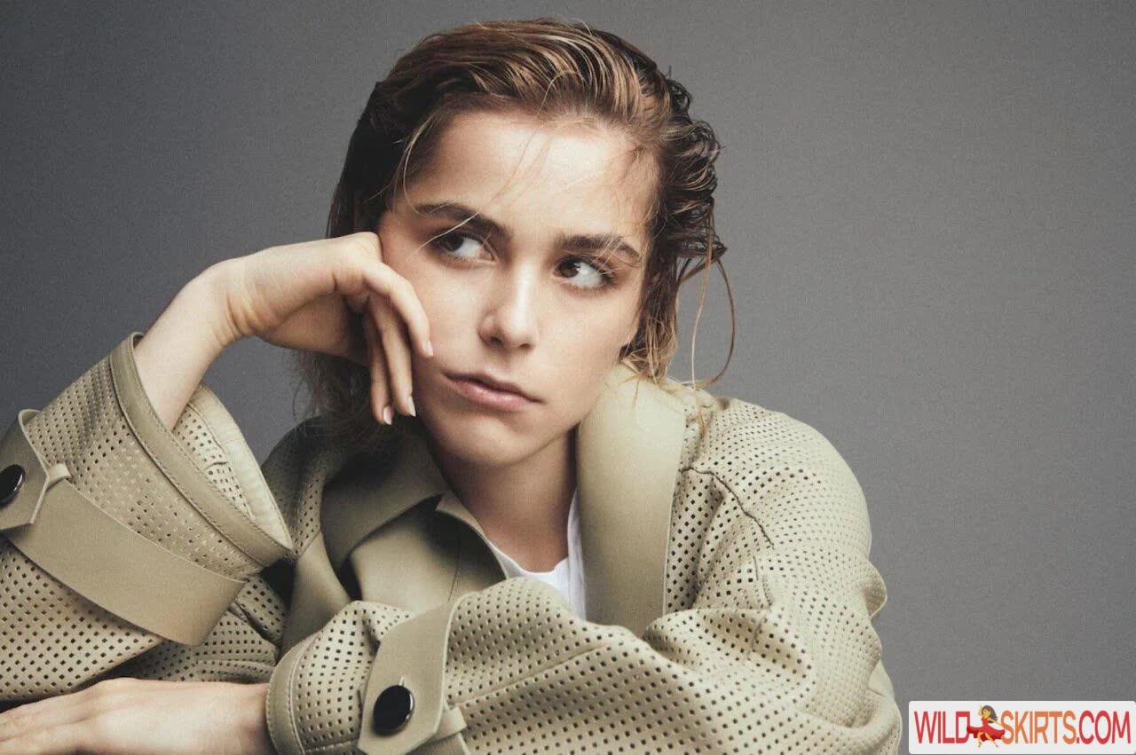 Kiernan Shipka nude leaked photo #944