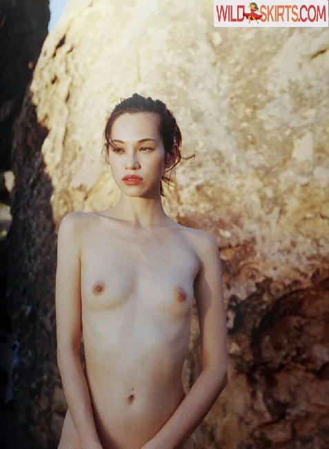 Kiko Mizuhara nude leaked photo #1