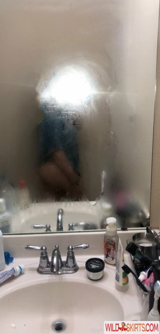 Kimberlyvuongg nude leaked photo #20