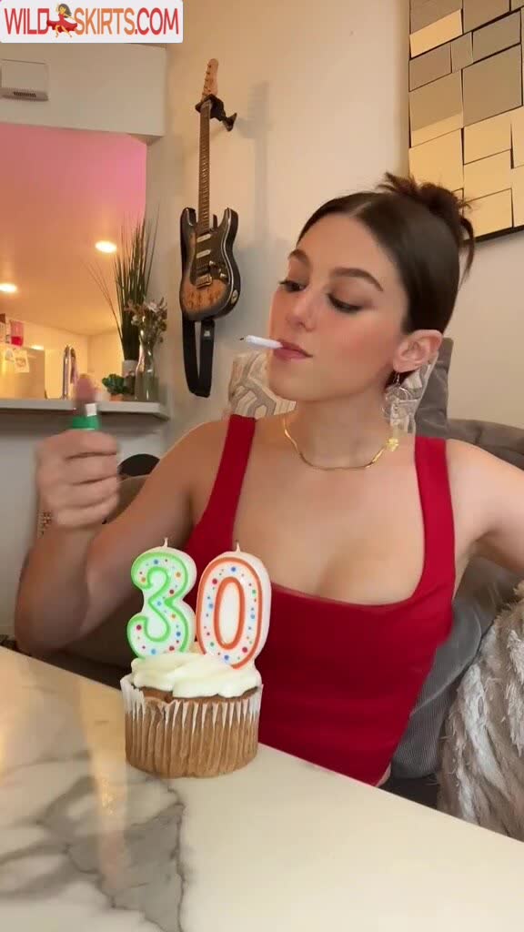 Kira Kosarin / kirakosarin nude Instagram leaked photo