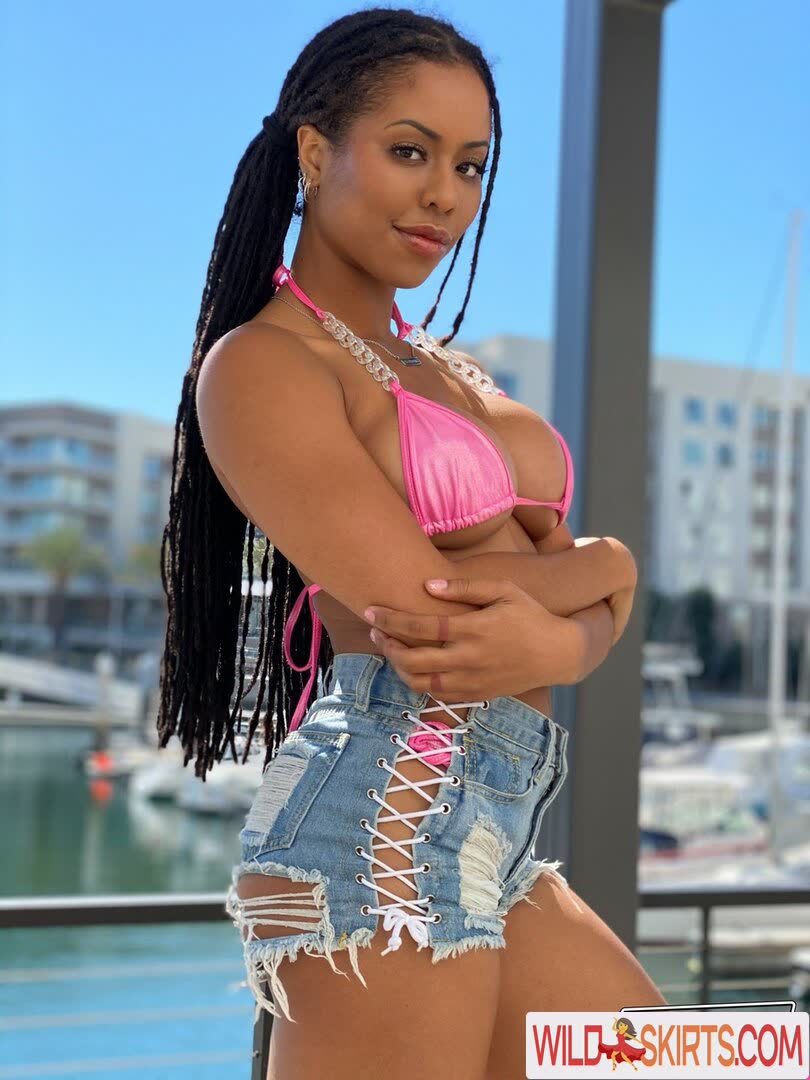 Kira Noir / thekiranoir / thekiranoirgram nude OnlyFans, Instagram leaked photo #11