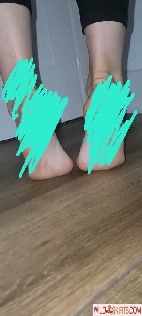 kirasize3feet / kirasize3feet / thelittlegingerfox nude OnlyFans, Instagram leaked photo #11