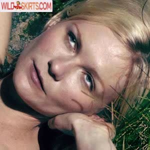 Kirsten Dunst nude leaked photo #7