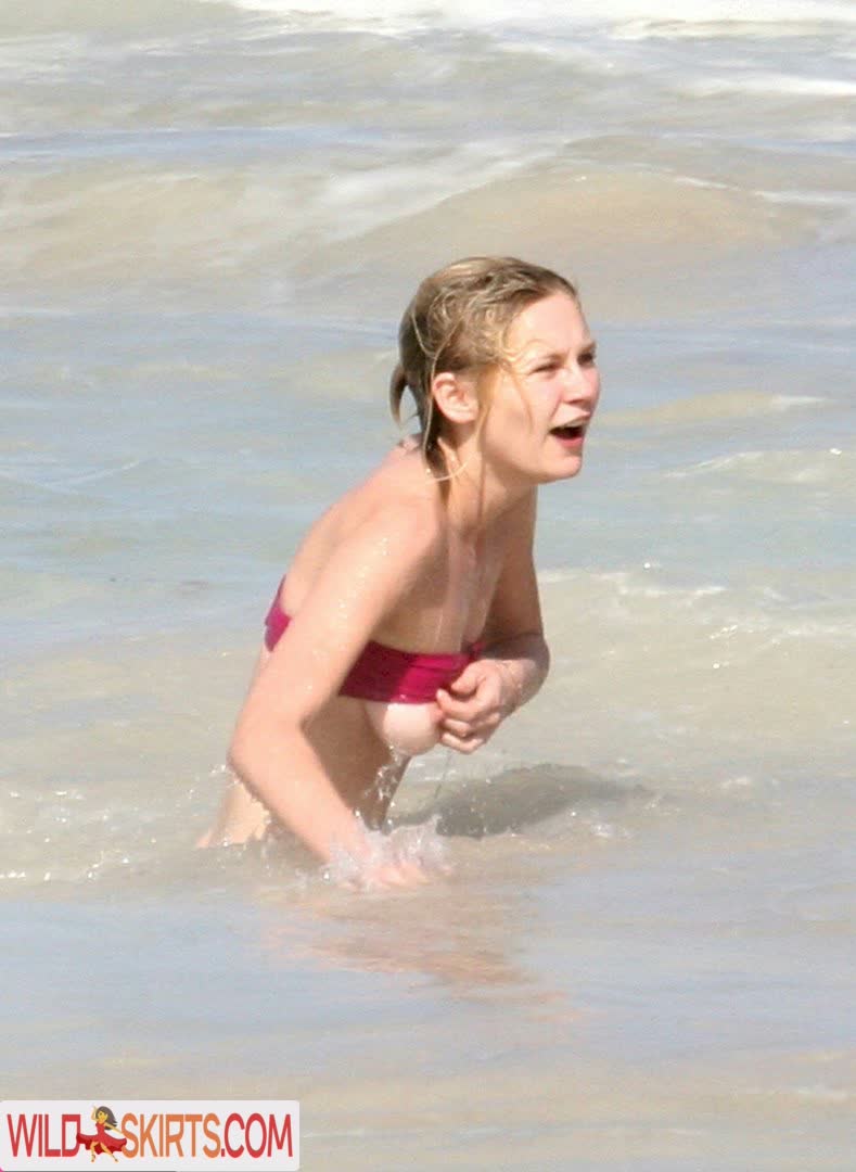 Kirsten Dunst nude leaked photo #4