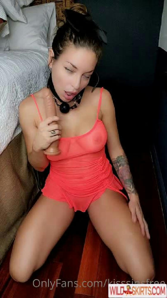 Kissa Sins / coyotelovesyou / kissasins nude OnlyFans, Instagram leaked photo #37