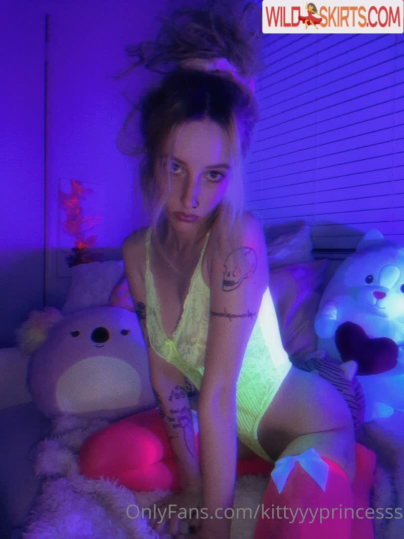 kittyyyprincesss / kittencriez / kittyyyprincesss nude OnlyFans, Instagram leaked photo #9