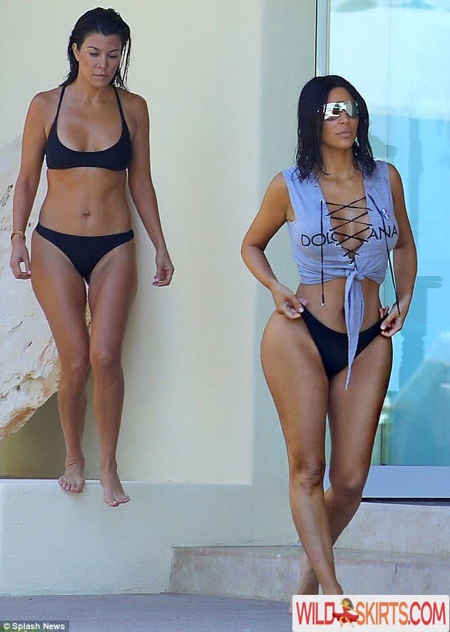 Kourtney Kardashian / kourtneykardash nude Instagram leaked photo #10