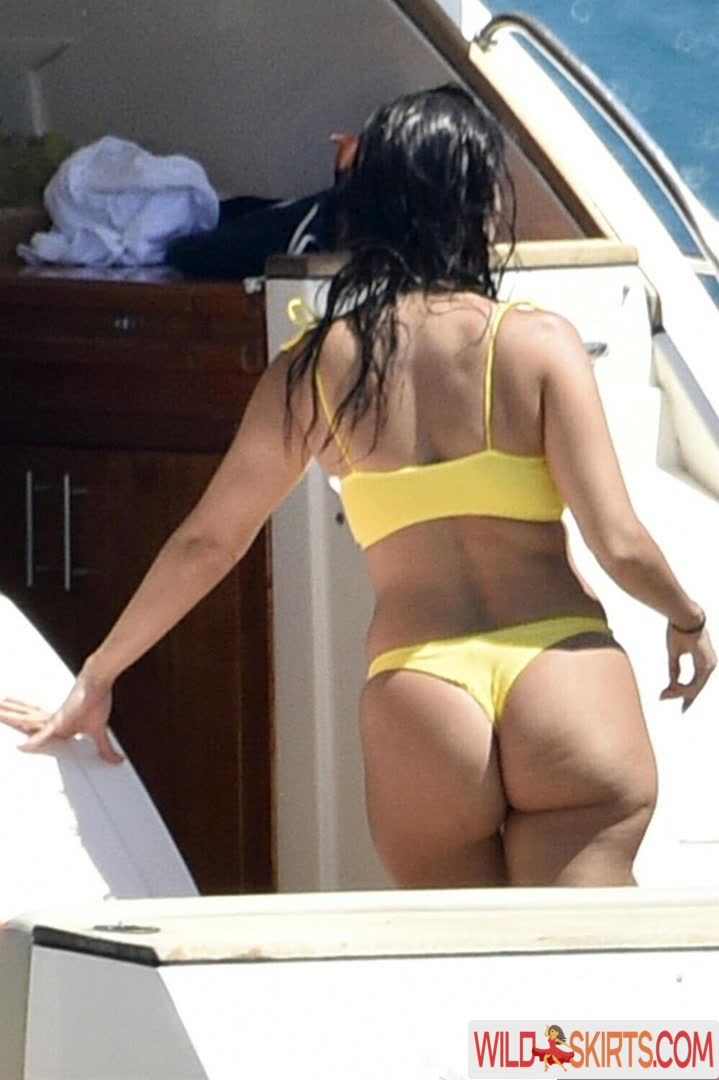 Kourtney Kardashian / kourtneykardash nude Instagram leaked photo #2