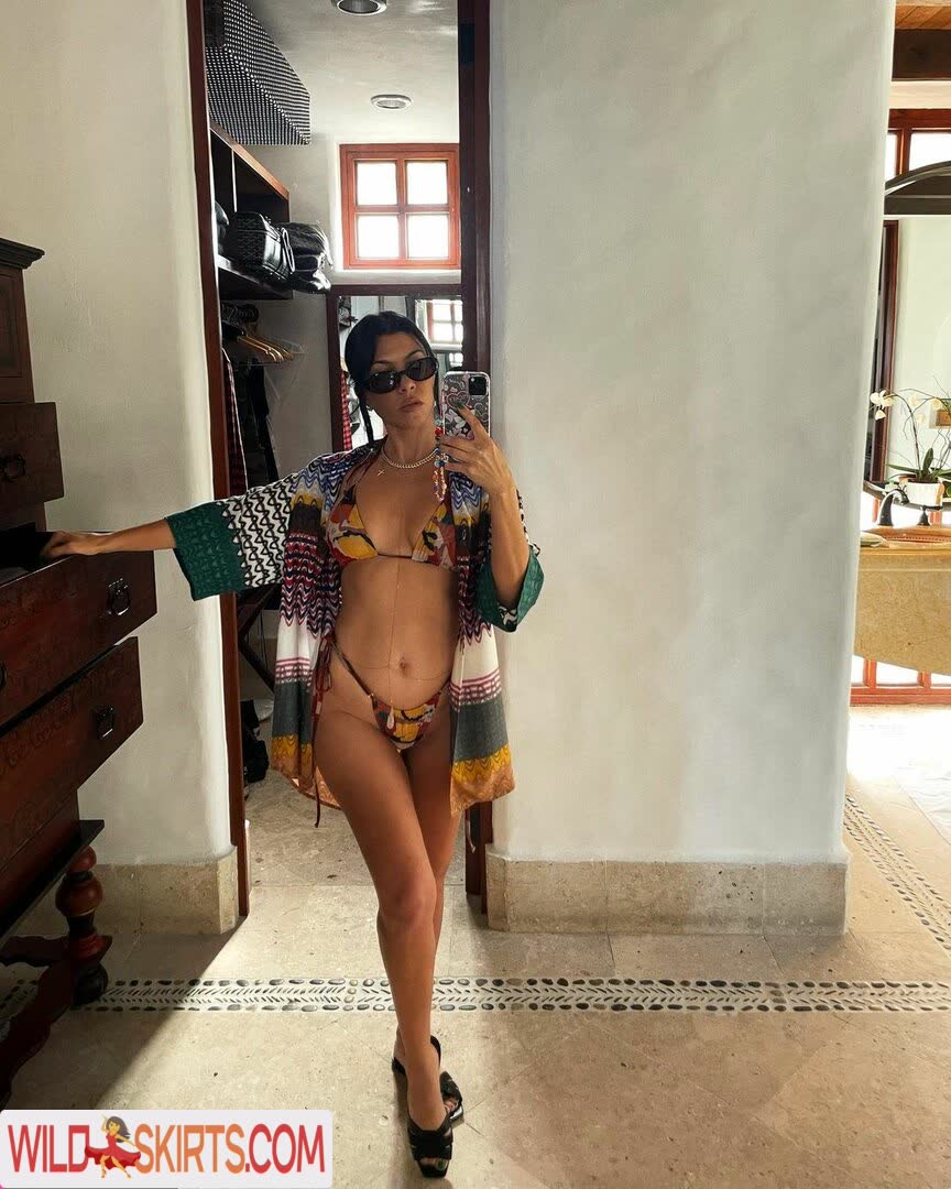 Kourtney Kardashian / kourtneykardash nude Instagram leaked photo