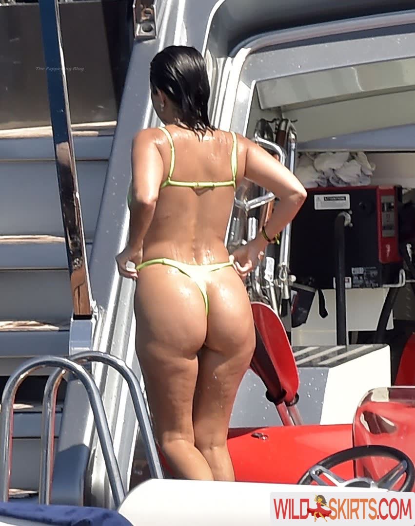 Kourtney Kardashian / kourtneykardash nude Instagram leaked photo #4