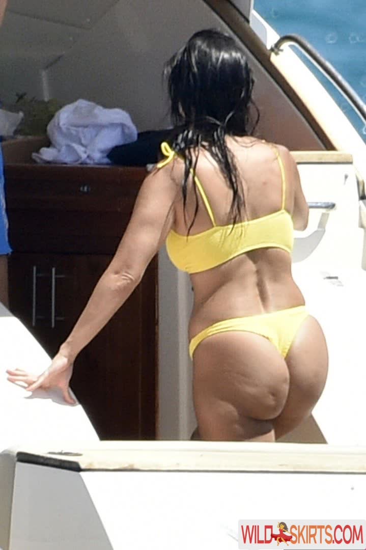 Kourtney Kardashian / kourtneykardash nude Instagram leaked photo #8