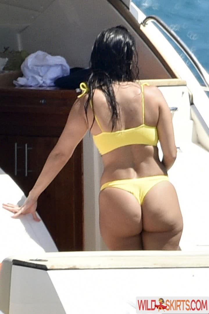 Kourtney Kardashian nude leaked photo #216