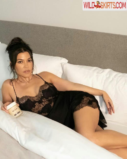 Kourtney Kardashian / kourtneykardash nude Instagram leaked photo #297