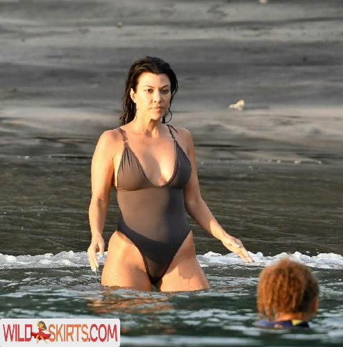 Kourtney Kardashian / kourtneykardash nude Instagram leaked photo #24