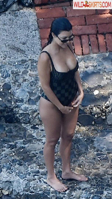 Kourtney Kardashian / kourtneykardash nude Instagram leaked photo #326