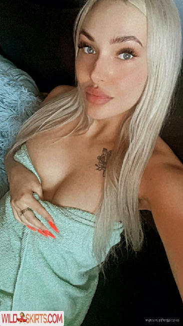 krejziczika / Majeczka21zs / czikabomba / krejia nude OnlyFans, Instagram leaked photo #7