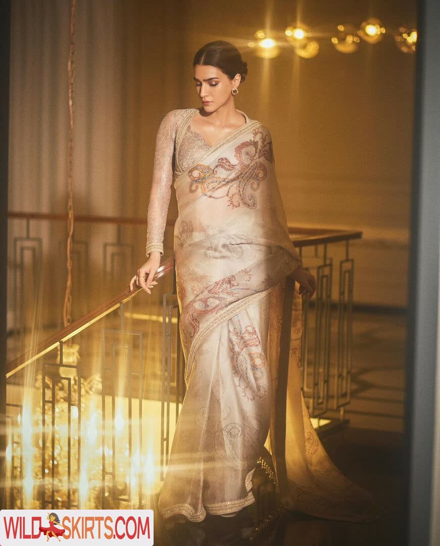 Kriti Sanon nude leaked photo #61