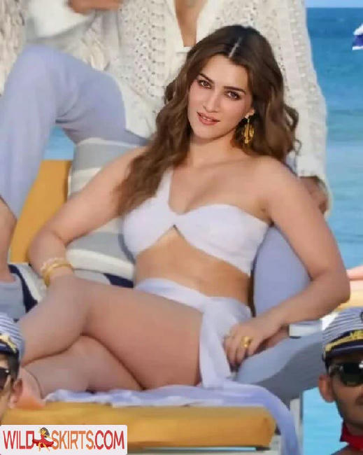 Kriti Sanon / kritisanon nude Instagram leaked photo #91