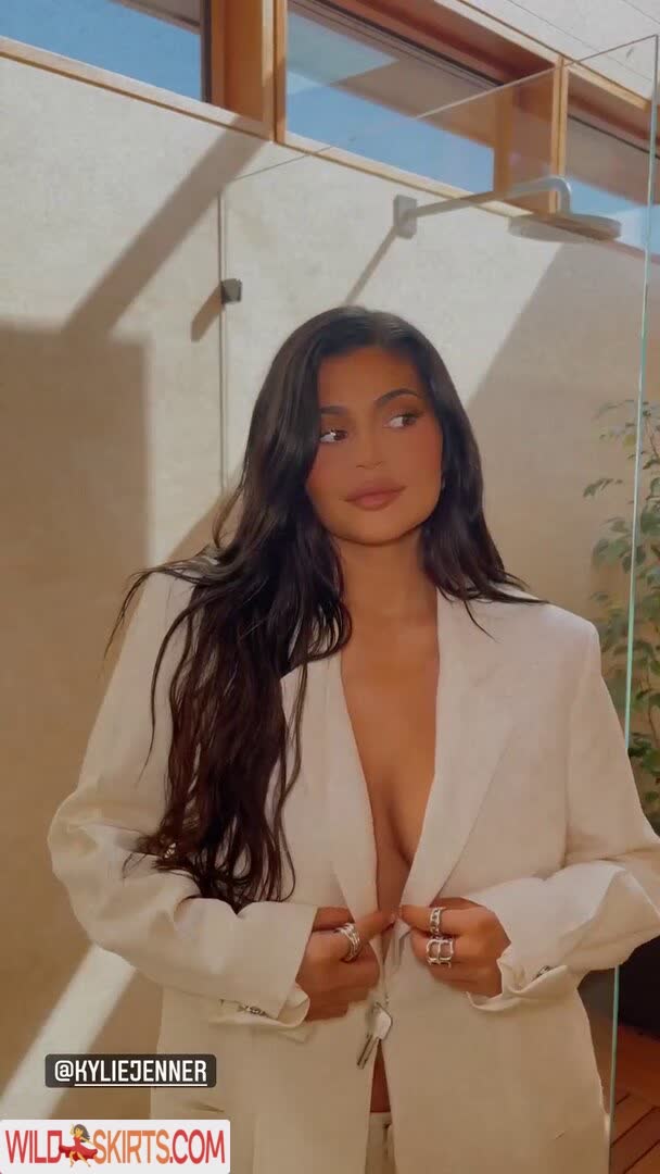 Kylie Jenner / kyliejenner / kyliejenner.2 nude OnlyFans, Instagram leaked photo #20