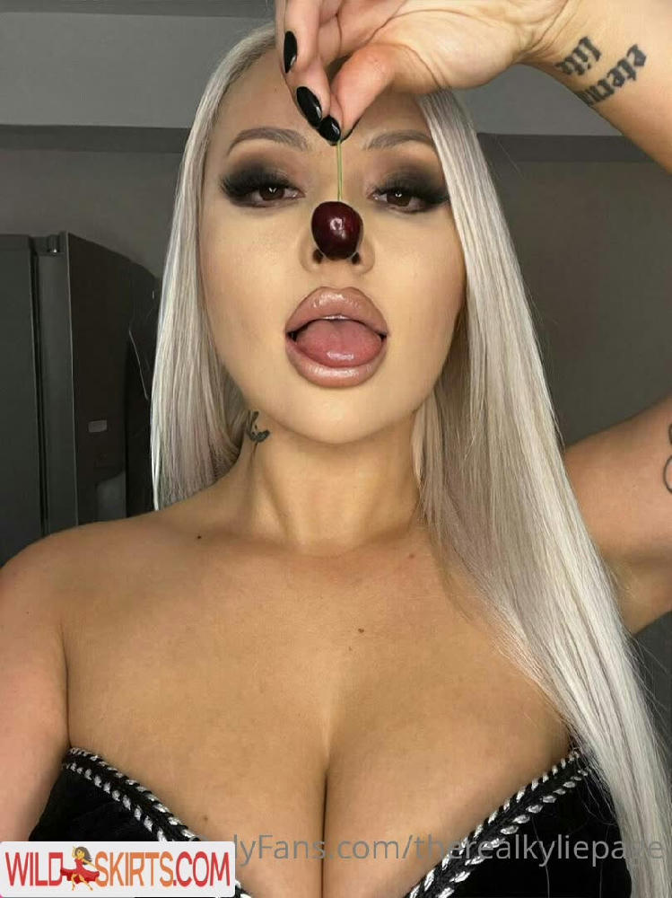 Kylie Page / Lilmiskp / Therealkyliepage / kyliepageofficial nude OnlyFans, Instagram leaked photo #3