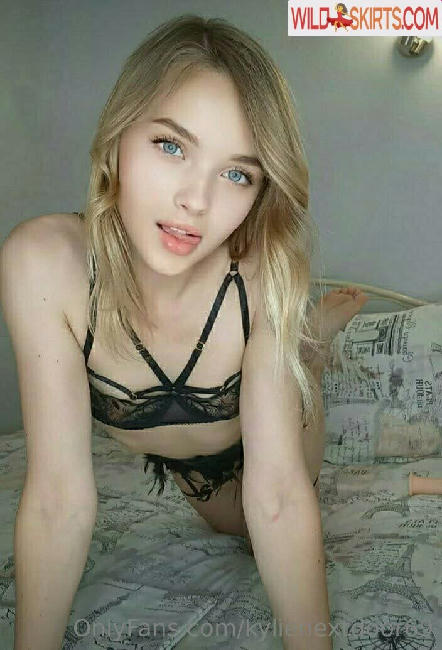 kylienextdoor69 / itscamrynsilly / kylienextdoor69 nude OnlyFans, Instagram leaked photo #131