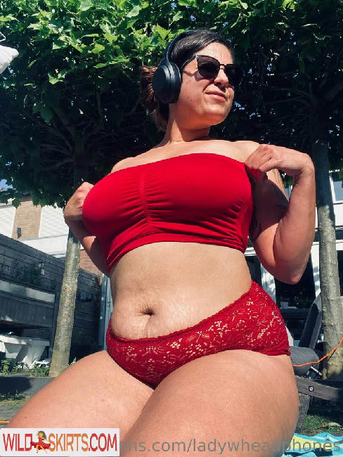 ladywheadphones / ladywheadphones / ladywithheadphones nude OnlyFans, Instagram leaked photo #40