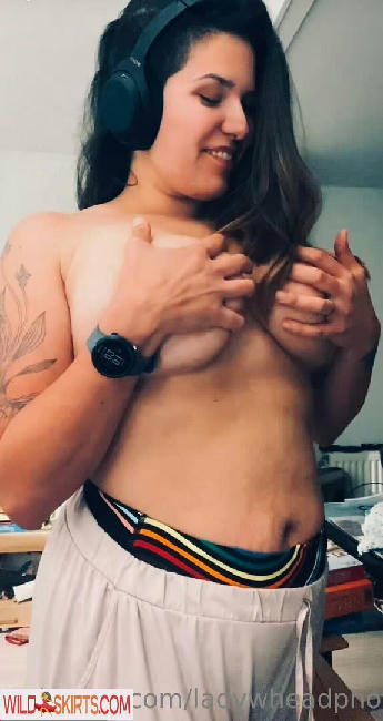 ladywheadphones / ladywheadphones / ladywithheadphones nude OnlyFans, Instagram leaked photo #42