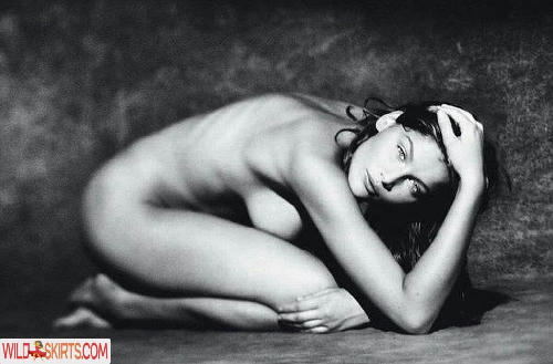 Laetitia Casta / laetitiacasta nude Instagram leaked photo #11