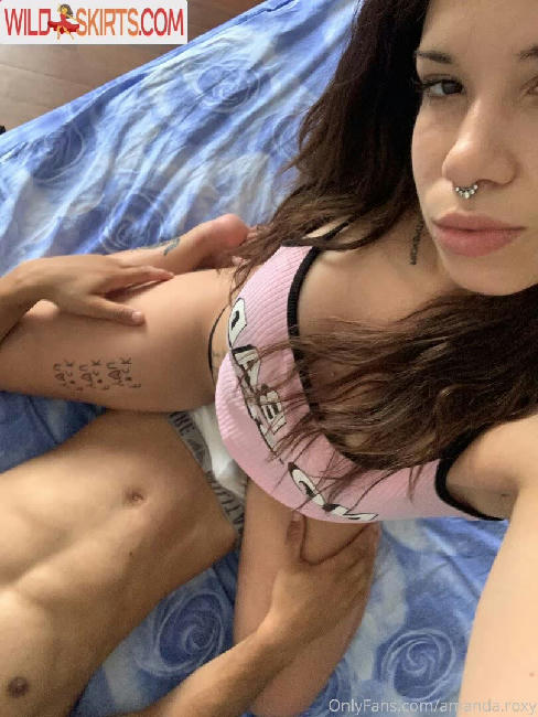 lararoxyrox / lararoxyrox / unicornroxy nude OnlyFans, Instagram leaked photo #19