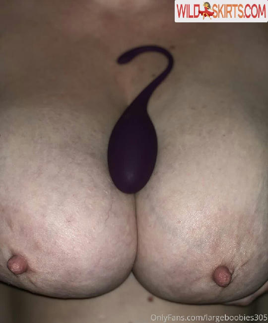 largeboobies305 nude OnlyFans leaked photo #41