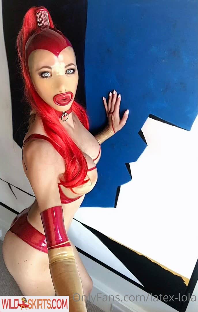 Latex-lola nude leaked photo #2