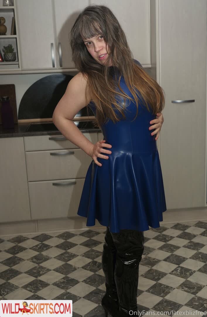 Latexblizfree nude leaked photo #9