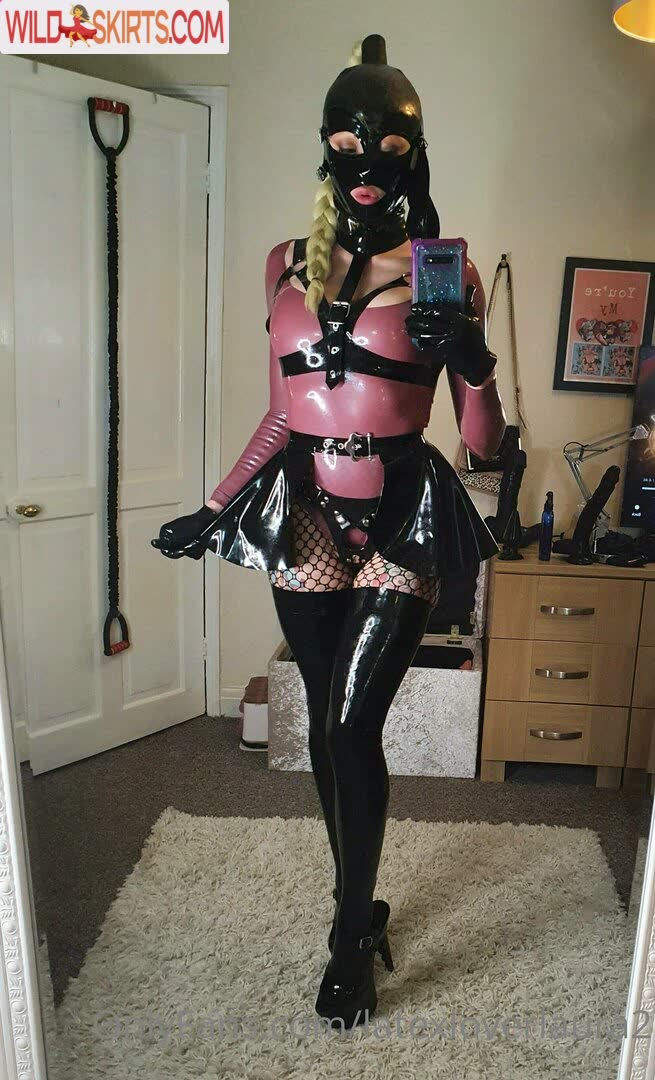 latexloverlaura2 / latex_fitness / latexloverlaura2 nude OnlyFans, Instagram leaked photo #10