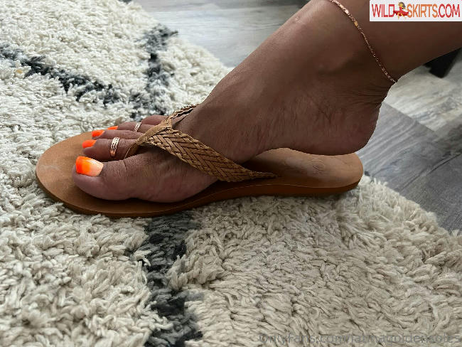 latinagoldensoles / latinagoldensoles / solanamitchell nude OnlyFans, Instagram leaked photo #12