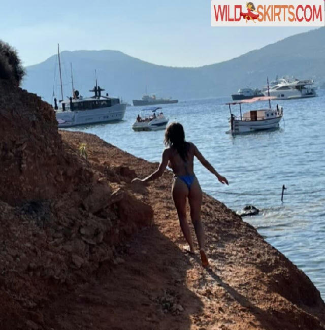Laura Caraballo / lauraccaraballo nude Instagram leaked photo #19