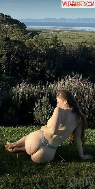 Laurakathleen nude leaked photo #11