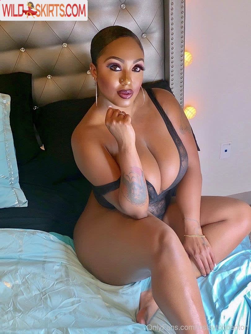 Layton Benton nude leaked photo #9