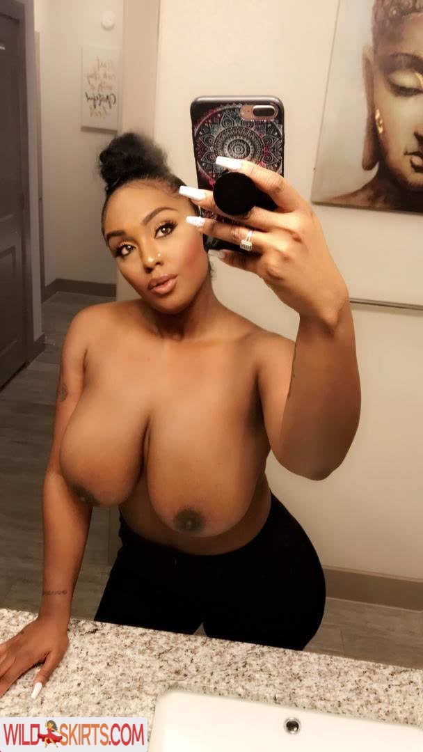 Layton Benton nude leaked photo #22